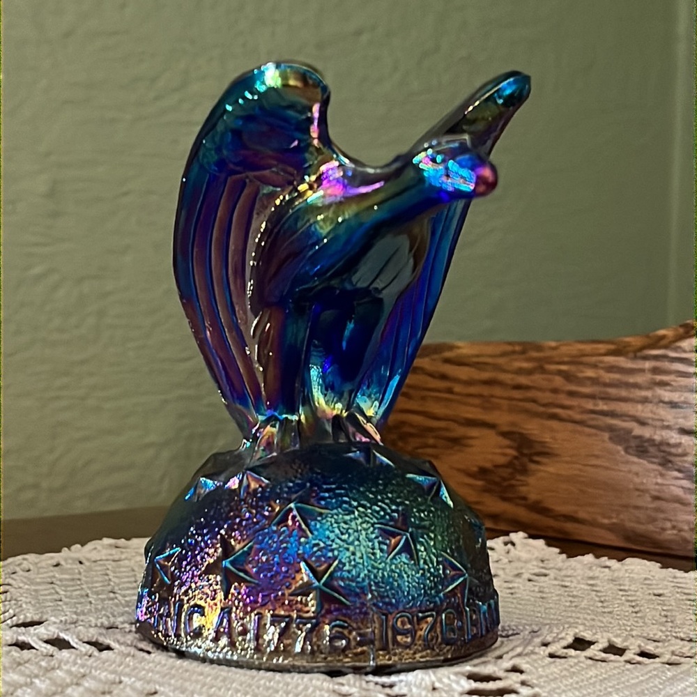 Rare vintage Summit Art Glass Bicentennial Eagle paperweight carnival glass